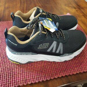 Men's/Boy's Skechers Glide-Step Trail shoes 7.5
